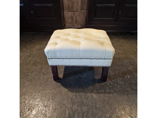 Hocker chesterfield, lord, creme - afbeelding 1 van  4