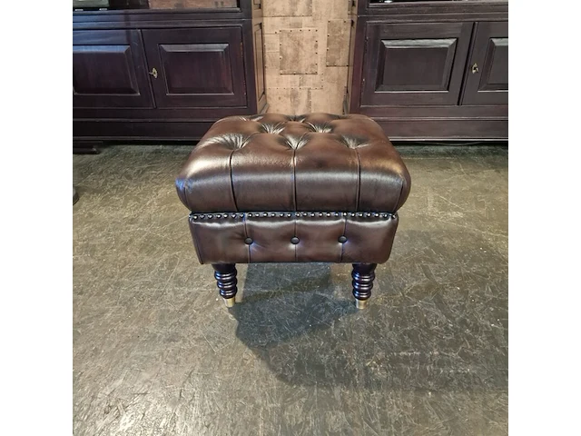Hocker chesterfield, medburn, bruin - afbeelding 1 van  3