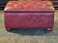 Hocker chesterfield, rood - afbeelding 1 van  3