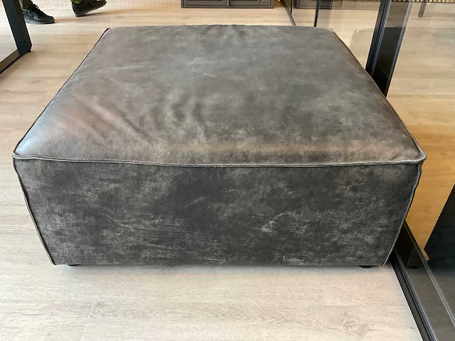 Hocker - afbeelding 1 van  8