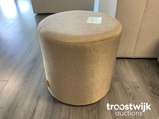 Hocker - afbeelding 1 van  4