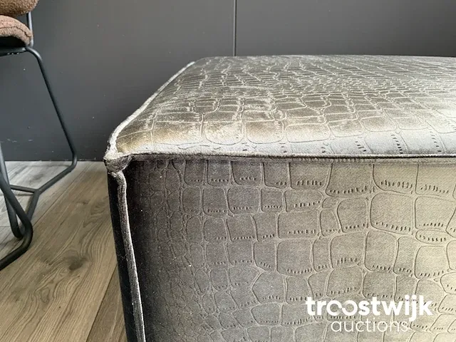 Hocker - afbeelding 3 van  4