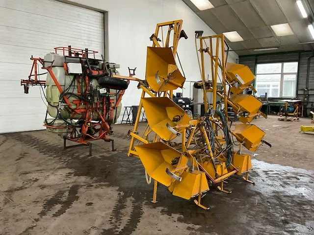 Hoegen dijkhof kappenspuit met douven tank - afbeelding 5 van  12