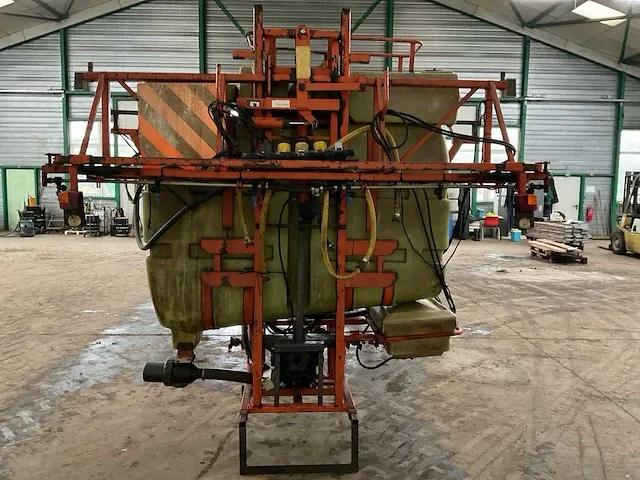Hoegen dijkhof kappenspuit met douven tank - afbeelding 6 van  12