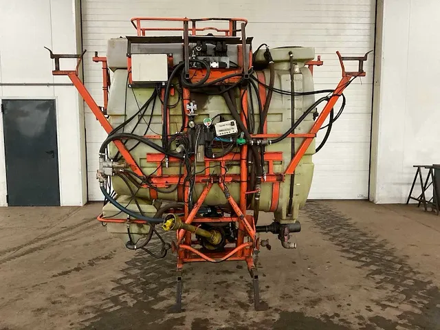 Hoegen dijkhof kappenspuit met douven tank - afbeelding 7 van  12