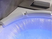 Hoek massagebad met waterval massage - afbeelding 9 van  13