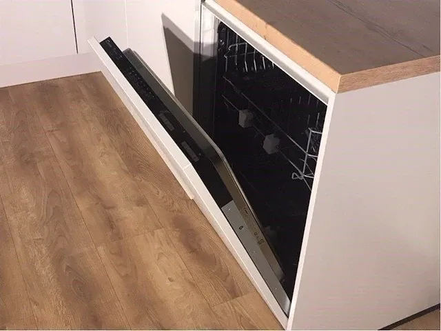 Hoek opgestelde keuken - afbeelding 5 van  22