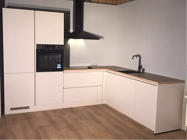 Hoek opgestelde keuken - afbeelding 12 van  22