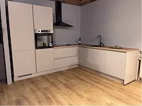 Hoek opgestelde keuken - afbeelding 18 van  22