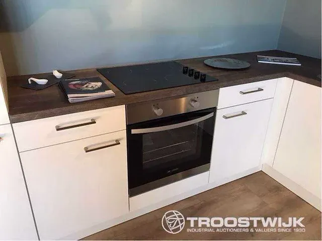 Hoek opgestelde keuken - afbeelding 15 van  20