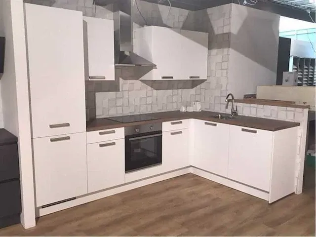 Hoek opgestelde keuken - afbeelding 9 van  16