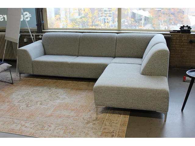 Hoekbank grijs gestoffeerd. afmeting 270 x 190 cm. hoogte rugleuning 82 cm. - afbeelding 2 van  2