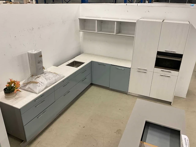 Hoekkeuken met composietsteen werkblad - afbeelding 22 van  27