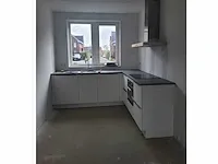 Hoekopgestelde keuken - afbeelding 3 van  7