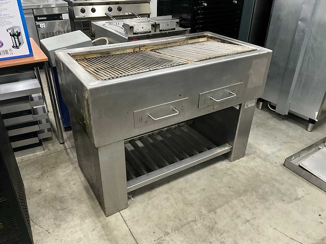 Hoeks metaal - rvs houtskool barbecue - afbeelding 1 van  10