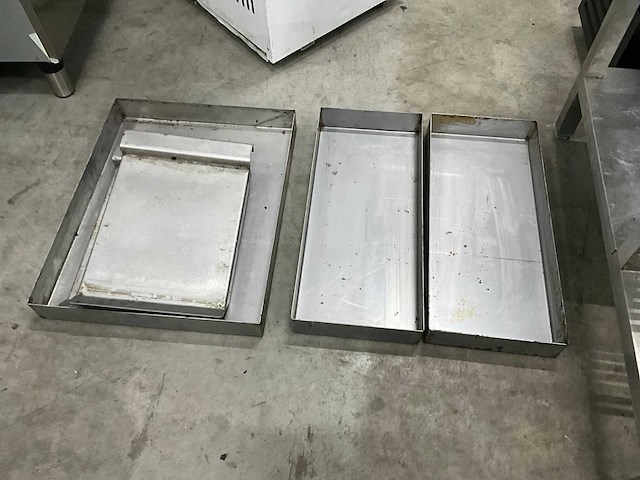 Hoeks metaal - rvs houtskool barbecue - afbeelding 10 van  10