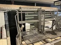 Hoeks metaal houtskoolgrill - afbeelding 6 van  9
