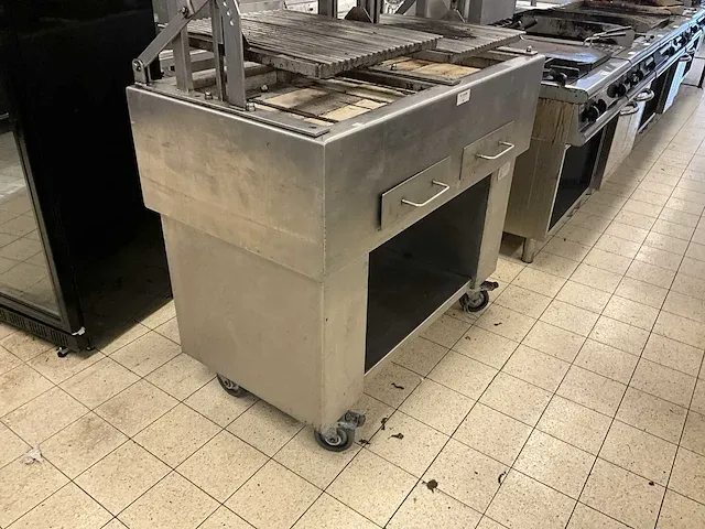 Hoeks metaal houtskoolgrill - afbeelding 8 van  9