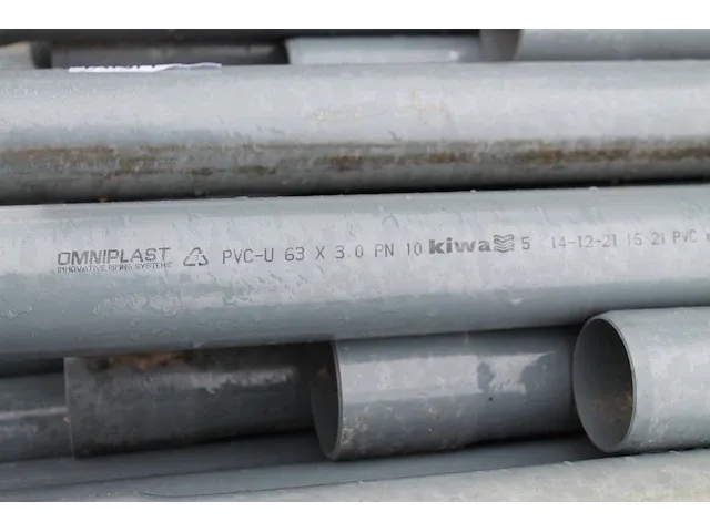 Hoeveelheid drukbuizen omniplast met aangevormde lijmmof. voornamelijk lengte 490cm.pvc-u 63 x 3.0. in 2 bu... - afbeelding 4 van  4