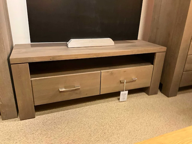 Hoevelaken eiken tv meubel - afbeelding 1 van  5