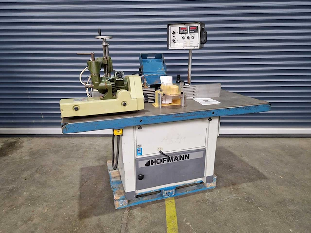 Hofmann - 1999 - tfs 1200 - tafel- en spilfreesmachine - afbeelding 1 van  10
