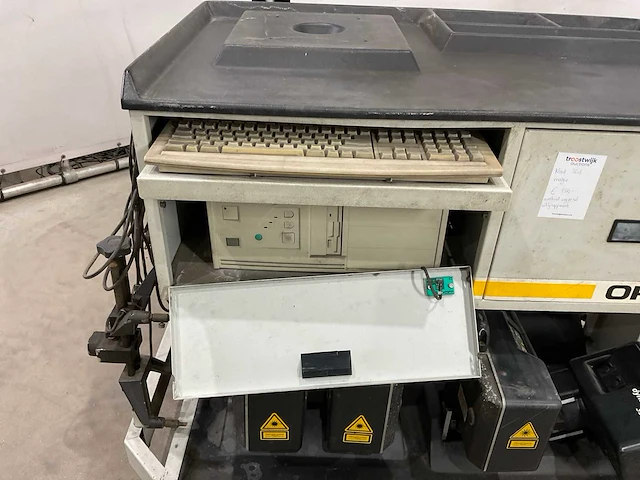 Hofmann dynaliner 330 uitlijnmachine - afbeelding 12 van  13