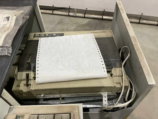 Hofmann dynaliner 330 uitlijnmachine - afbeelding 13 van  13