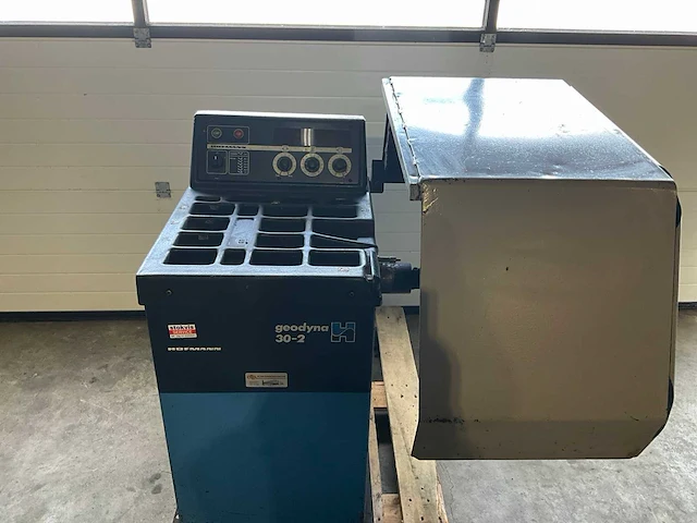 Hofmann geodyna 30-2 balanceermachines - afbeelding 2 van  5