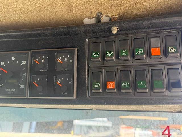 Hofmans 416 zelfrijdende veegmachine - afbeelding 15 van  29
