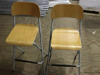 Hoge inklapbare stoelen met voetensteun | 33x38x106cm | 2 stuks - afbeelding 2 van  5