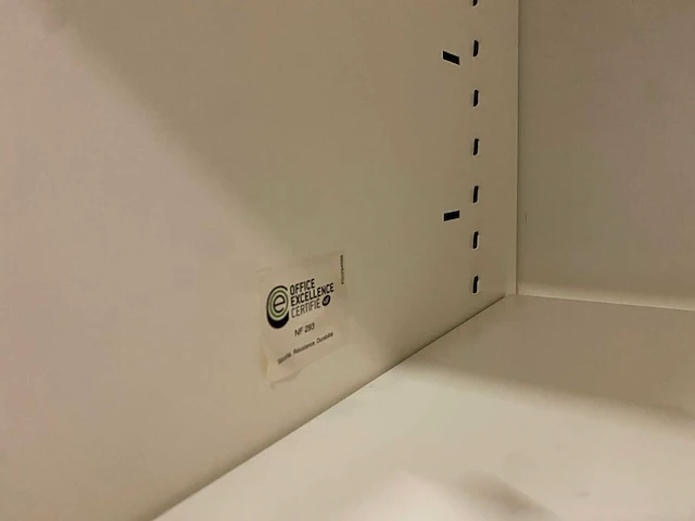 Hoge stalen roldeurkast - afbeelding 8 van  9