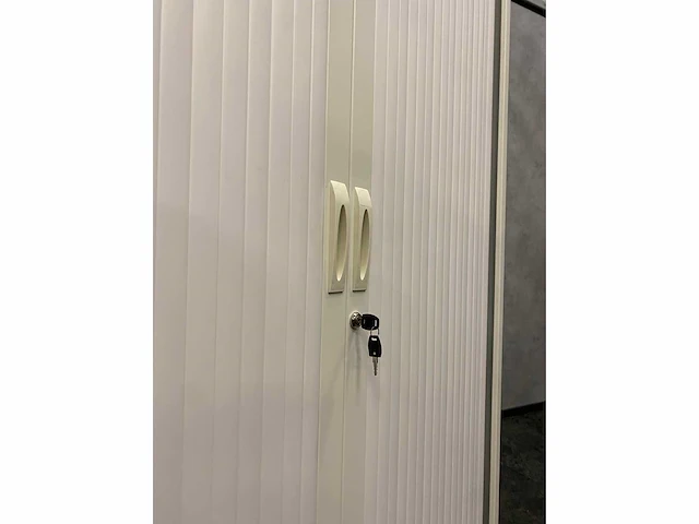 Hoge stalen roldeurkast - afbeelding 2 van  10