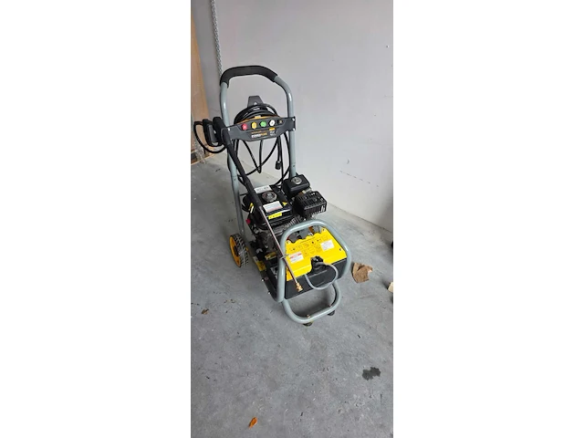 Hogedruk spuit benzine motor, powerplus, 250bar 540 liter per uur, zwart, 2023 - afbeelding 1 van  11