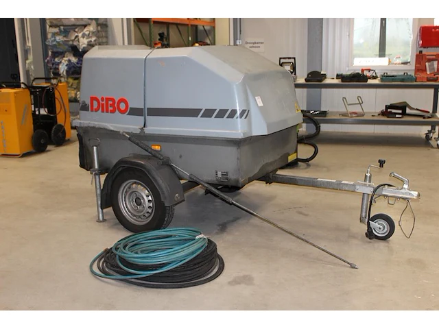 Hogedrukreiniger dibo jmb-s 200/18t op aanhanger peeters. vermoedelijk bouwjaar 2008. afgelezen draaiuren 3... - afbeelding 1 van  7