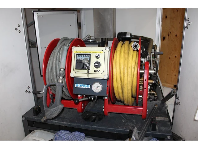 Hogedrukreiniger dibo jmb-s 200bar 18 liter 12,5kw op aanhanger hapert met kenteken 91-wj-tr en diverse spu... - afbeelding 3 van  7