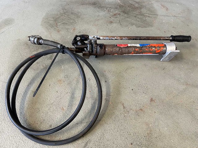 Holmatro handpomp - afbeelding 2 van  2