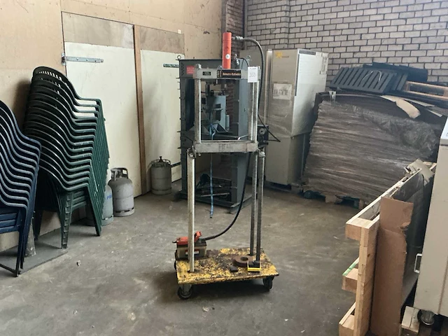 Holmatro werkplaatspers - afbeelding 1 van  8