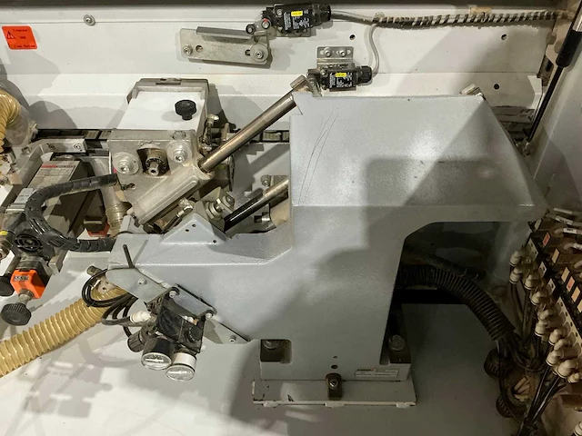 Holz-her - 2007 - uno 1303 - kantaanlijmmachine - afbeelding 2 van  24
