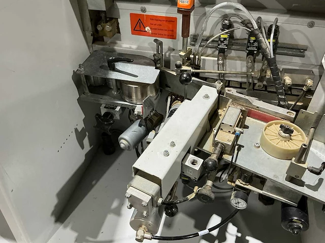 Holz-her - 2007 - uno 1303 - kantaanlijmmachine - afbeelding 8 van  24