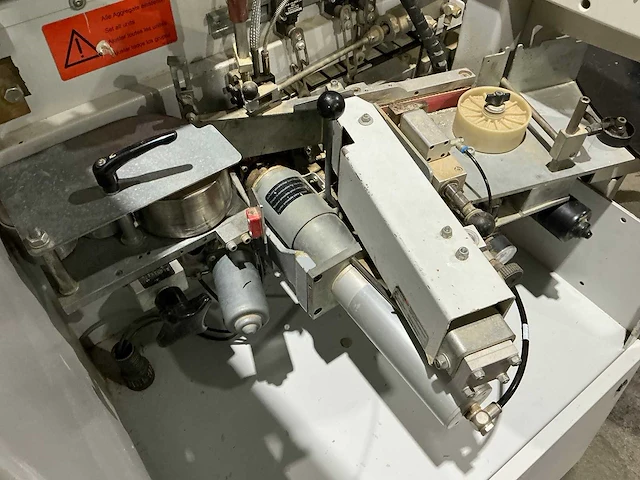 Holz-her - 2007 - uno 1303 - kantaanlijmmachine - afbeelding 24 van  24