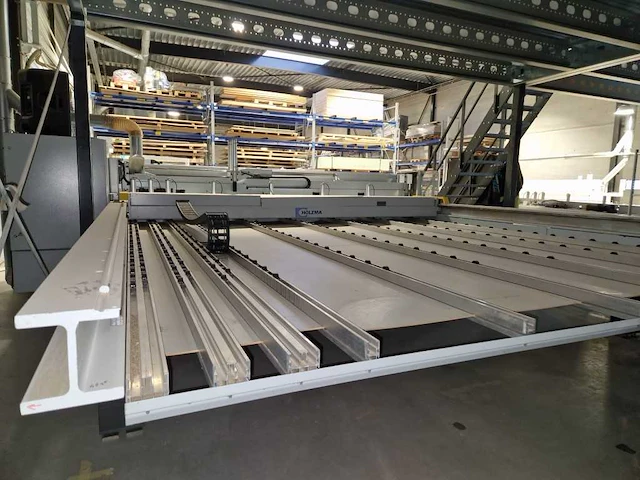 Holzma - 2001 - optimat hpp 82/43/43 - platen opdeelzaagmachine - afbeelding 8 van  10