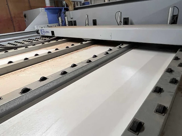 Holzma - 2012 - optimat hpp 230/31/31 - platen opdeelzaagmachine - afbeelding 10 van  13