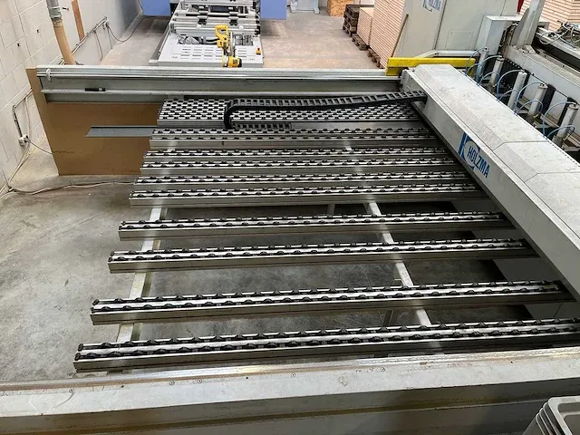 Holzma - hpp11/x/32 - platen opdeelzaagmachine - afbeelding 31 van  32