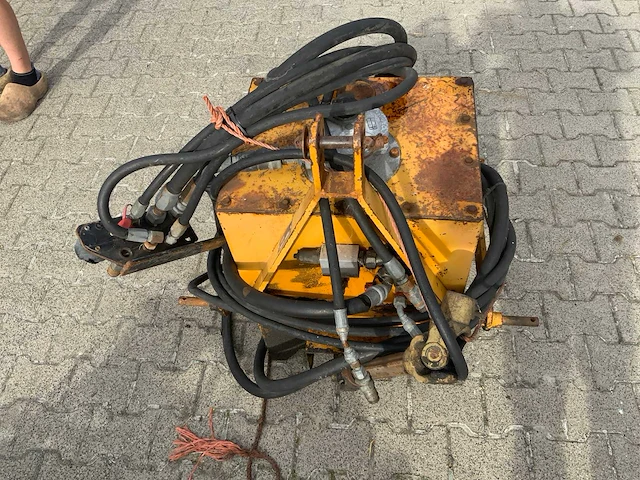 Homburg bermenset ht2 hydrauliek pomp met klepelmaaier en borstel - afbeelding 9 van  18