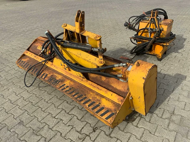Homburg bermenset ht2 hydrauliek pomp met klepelmaaier en borstel - afbeelding 16 van  18