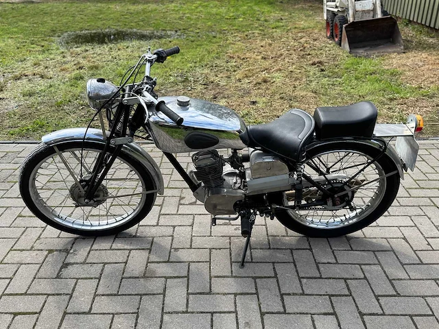 Honda - 125cc - motorfiets - afbeelding 7 van  14