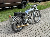 Honda - 125cc - motorfiets - afbeelding 10 van  14