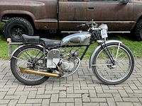 Honda - 125cc - motorfiets - afbeelding 11 van  14