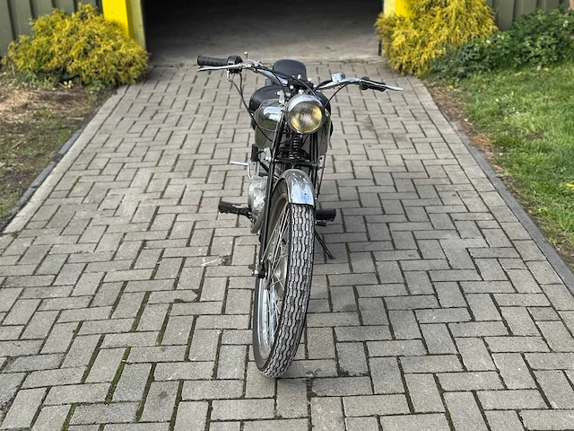 Honda - 125cc - motorfiets - afbeelding 13 van  14