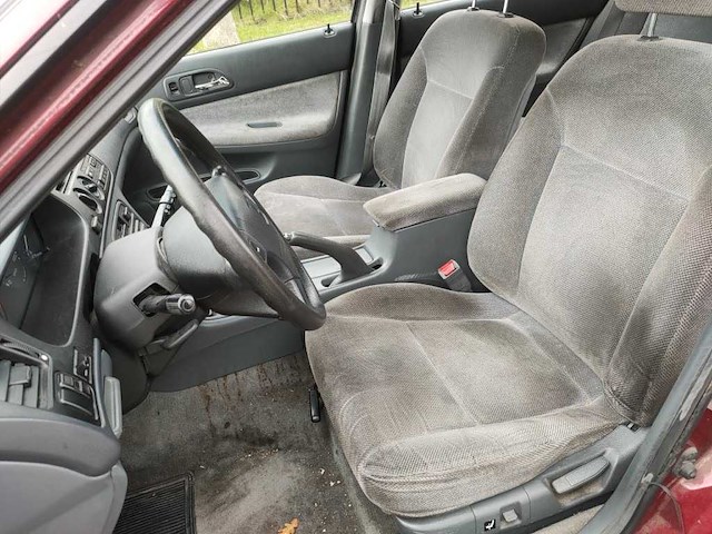 Honda - 1995 - accord aerodeck - 2.2i es - lx-xf-31 - afbeelding 2 van  17